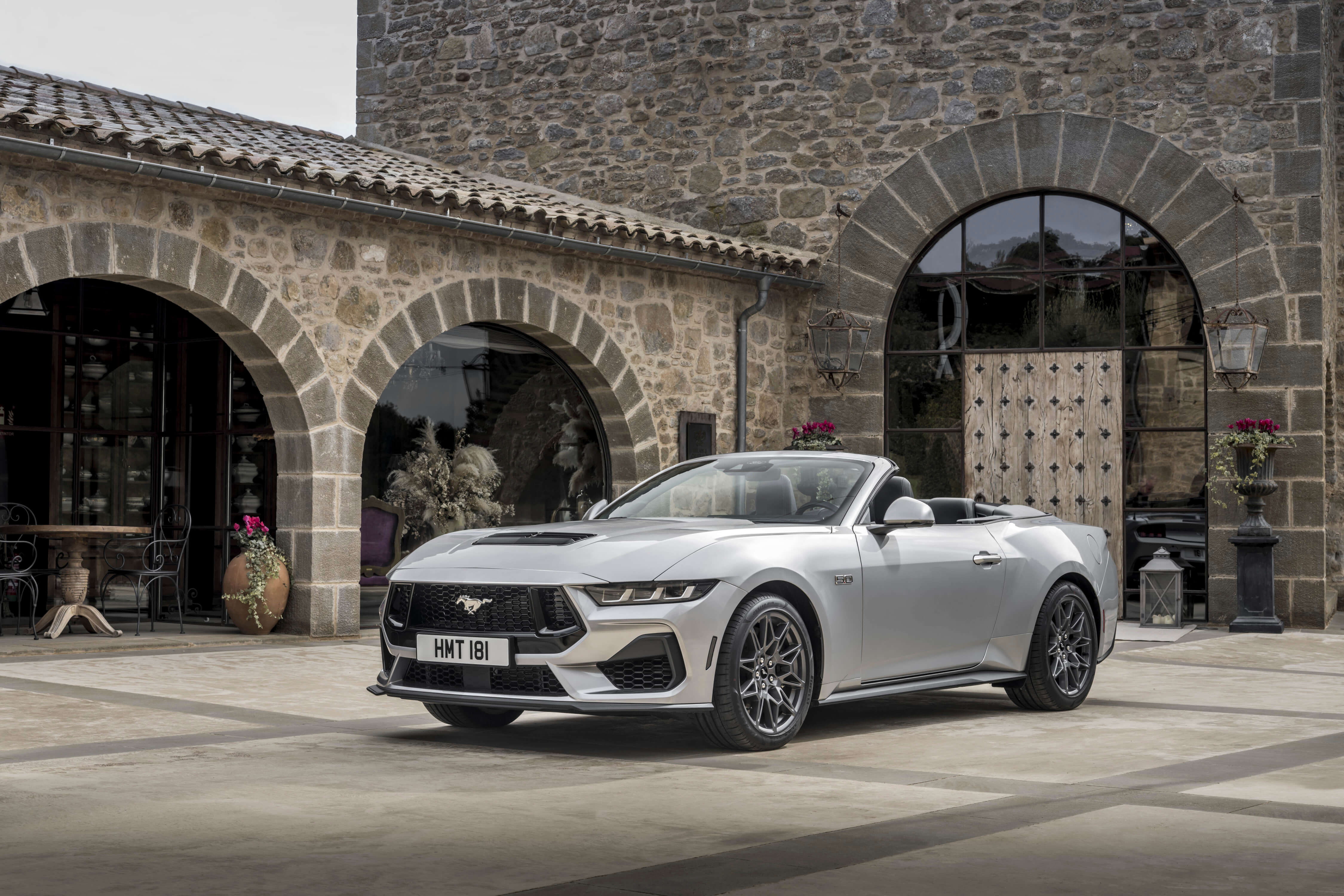 Leģendārā ikona Ford Mustang jaunā veidolā drīz ieradīsies Latvijā