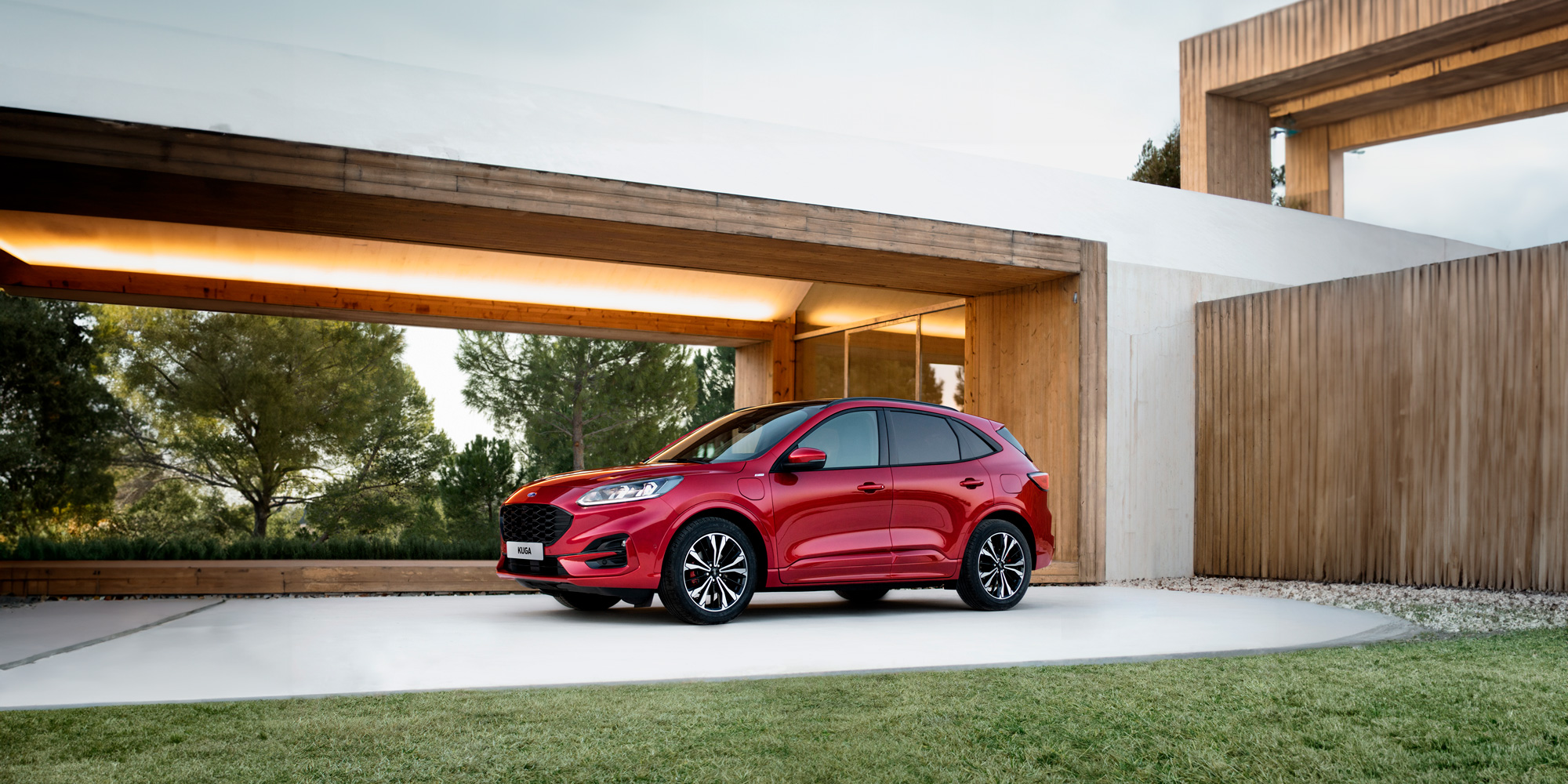 FORD KUGA loading=